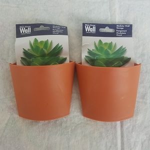 2 Hanging Plastic Containers